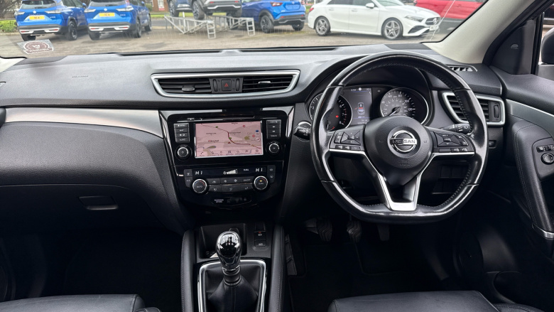 Nissan Qashqai 1.3 DiG-T Tekna 5dr Petrol Hatchback